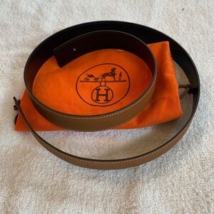 New Hermes Epson leather tan/black reversible belt size 90, authenticity papers